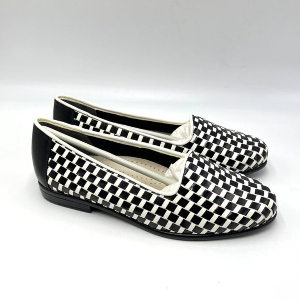 6W 6 WIDE WIDTH Trotters Womens Black White Woven Leather Flats Loafers Shoes